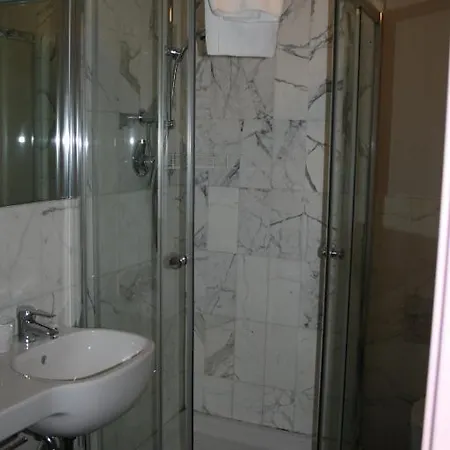 Hotell Cavallino Tortona